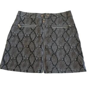 SHE + SKY Gray & Black Snake Print Cargo Moto Mini Skirt W/Zippers Medium 31x17